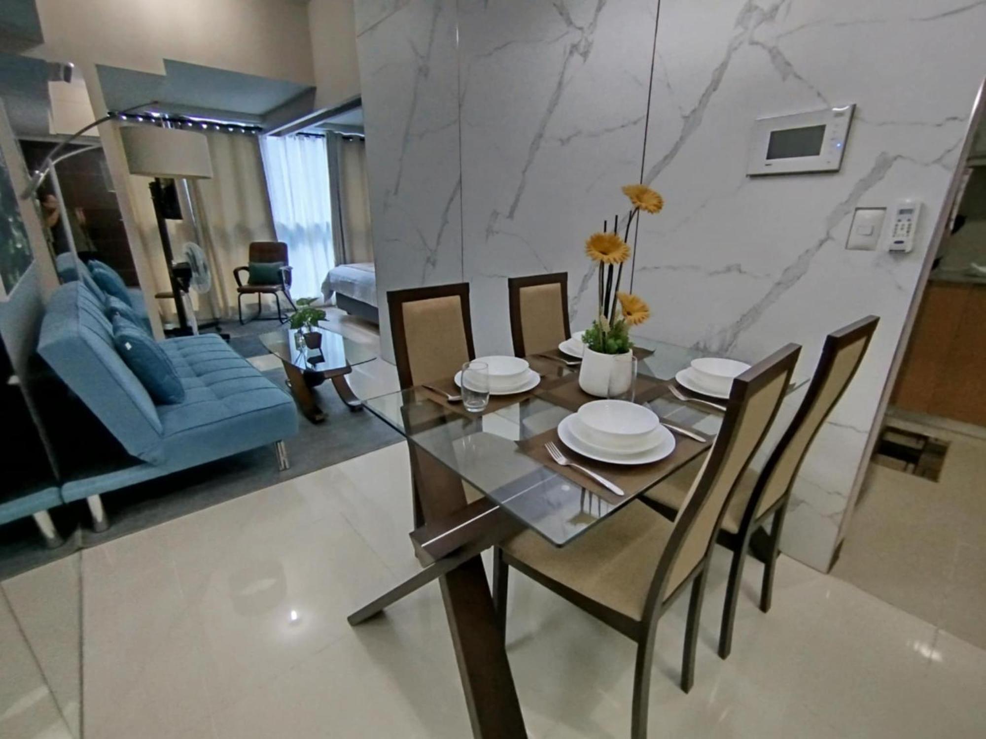 Cozy 1Br Uptown Parksuites Tower1 Bgc Манила Экстерьер фото